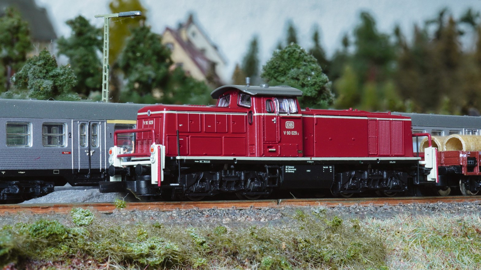 Die V90 in Spur Z